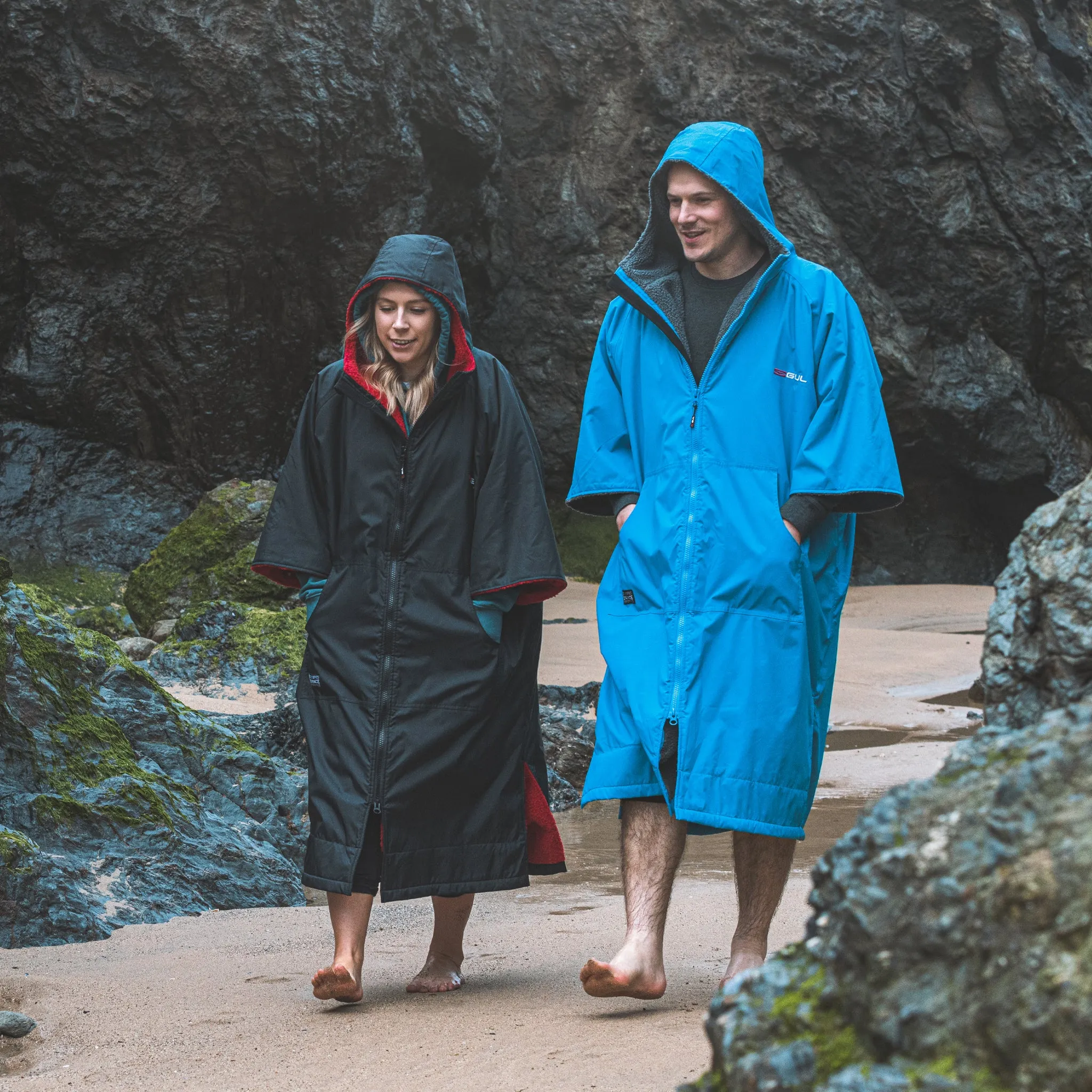 Gul EVORobe Hooded Changing Robe Black/Red